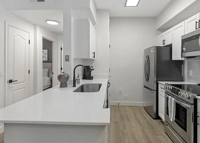 Landing Modern With Amazing Amenities Chandler